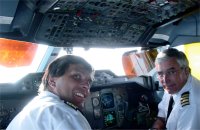 Soares(Chefe frota A310) e Comdte Gonalves (DOV da Sata Internacional)